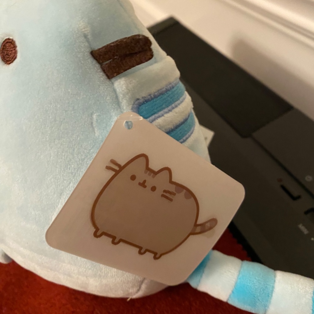 Pusheen stuffed animal - Picture 2 of 2